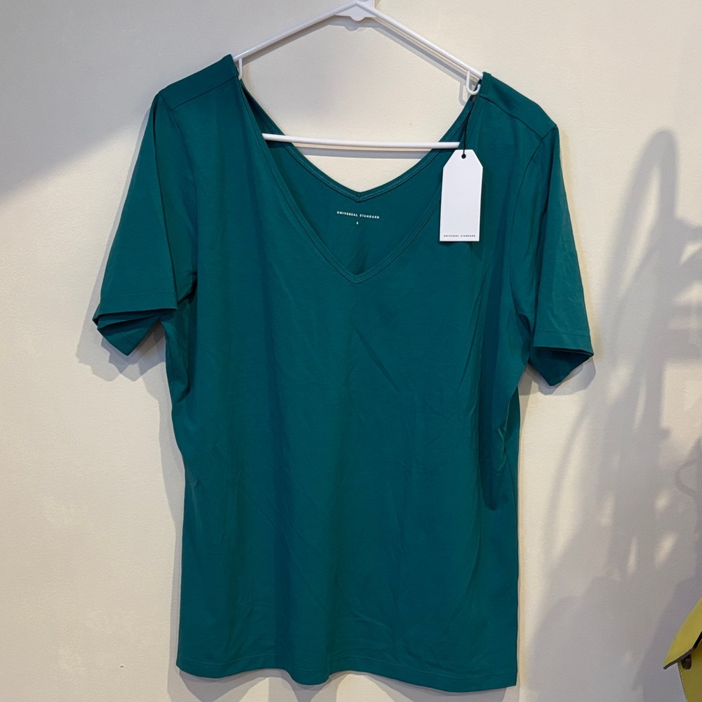 Universal Standard Women's Teal V-Neck Tee